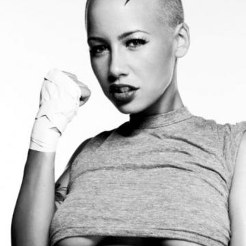 Amber Rose sexy ready for fight