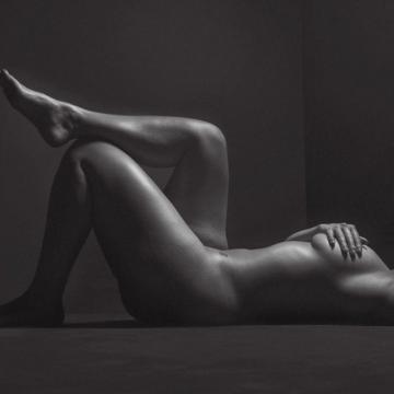 Ashley Graham exciting naked photo