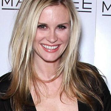 bonnie-somerville-goes-nude-12