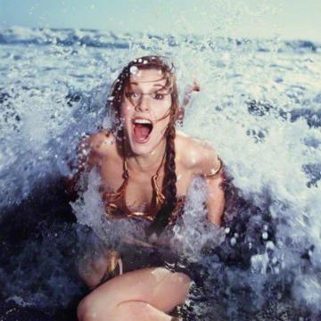 carrie-fisher-sexy-and-topless-14