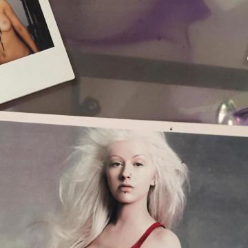 Christina Aguilera naked tits