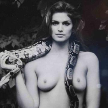 cindy-crawford-naked-sexy-and-hot-photos-06