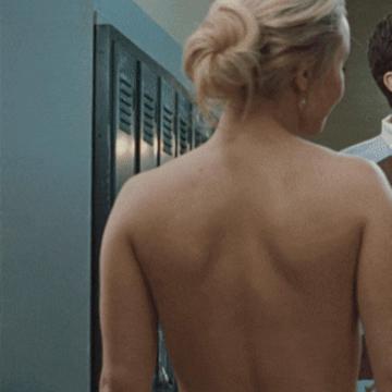 Hayden Panettiere almost naked