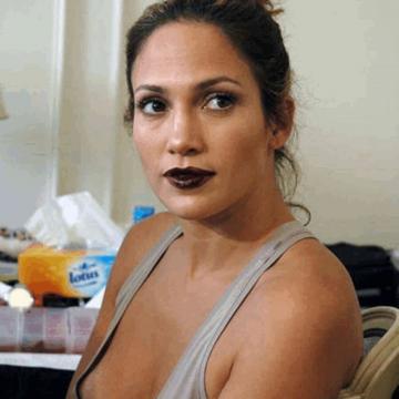 Jennifer Lopez absolutely sexy nipple slip