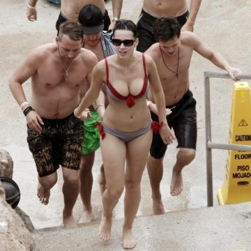 Katy Perry deep bikini cleavage