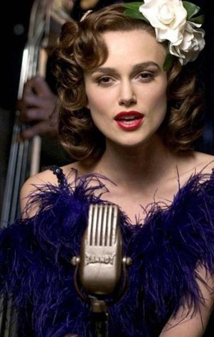 Keira Knightley goes sexy and topless - Nude and Sexy photos