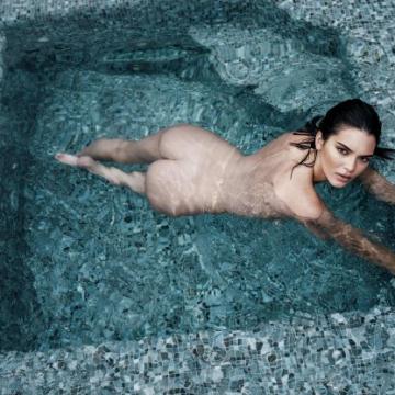 kendall-jenner-naked-and-very-hot-11