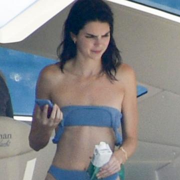 kendall-jenner-nudes-are-everywhere-081