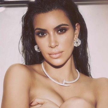 kim-kardashian-fully-naked-and-hot-10