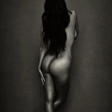 kourtney-kardashian-nude-photos-03