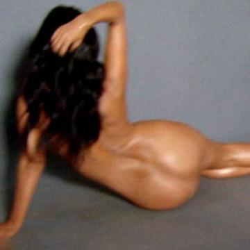 kourtney-kardashian-nude-photos-06