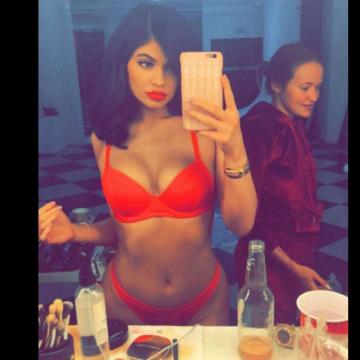 kylie-jenner-naked-and-sexy-instagram-pictures-03
