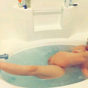 Maitland Ward nude in the bath