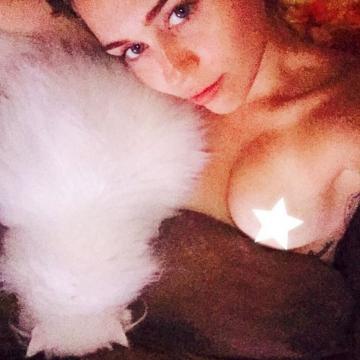 miley-cyrus-nude-and-sexy-huge-collection-68