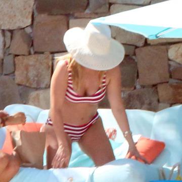 reese-witherspoon-bikini-and-naked-pics-5
