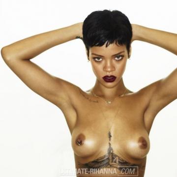 Rihanna nude boobs and shaved pussy pics