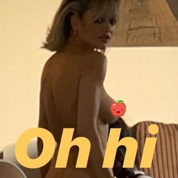 rita-ora-goes-topless-and-naked-13