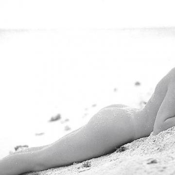 Sofia Vergara absolutely naked
