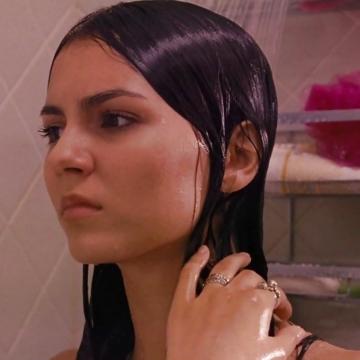 Victoria Justice looks sexual after shower