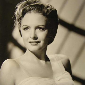 Donna Reed goes hot and sexy