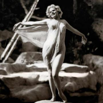 Jean Harlow fully naked photo