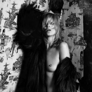 Kate-Moss-huge-naked-collection-967