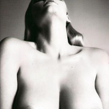 Lara-Stone-huge-naked-collection-86