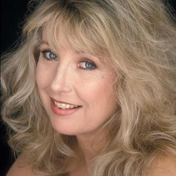 Teri Garr goes sexy and topless
