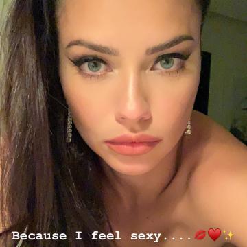 Adriana Lima sexy ass and nude pics