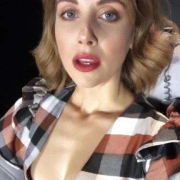 alison-brie-naked-photo-exposed002