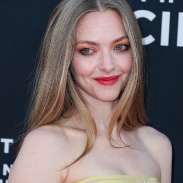 amanda-seyfried-nude-photo-number-364