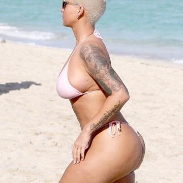 amber-rose-nude-and-exposed-06