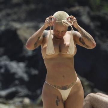amber-rose-nude-and-exposed-42