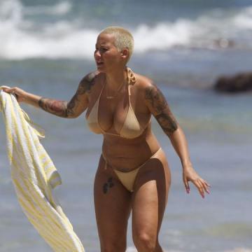 amber-rose-nude-and-exposed-49