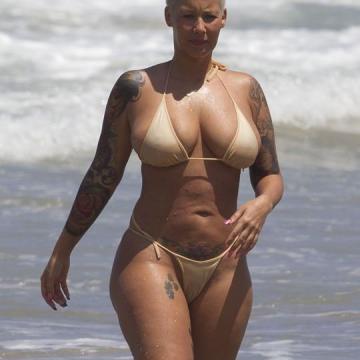 amber-rose-nude-and-exposed-53