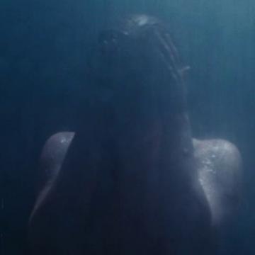 amy-adams-nude-taking-bath-04