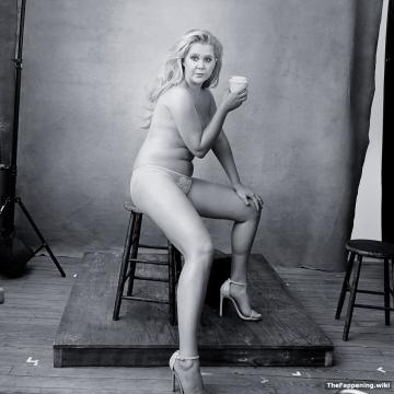 amy-schumer-nude-02