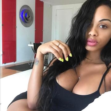 Analicia-Chaves-Leaked-37