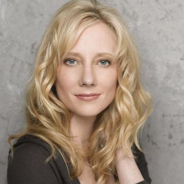 anne-heche-hot-picture-09