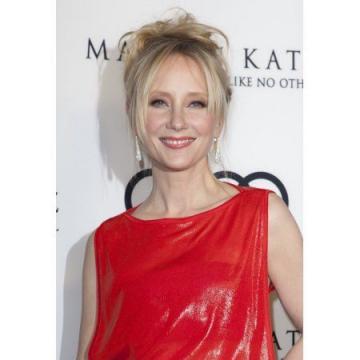 anne-heche-hot-picture-25