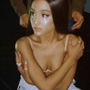 ariana-grande-goes-sexy-and-topless-17