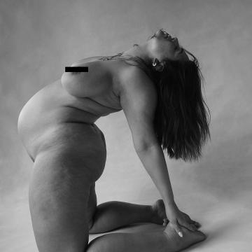 Ashley Graham showing off naked body