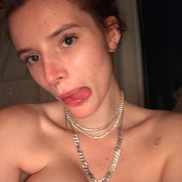 Actress Bella Thorne goes topless