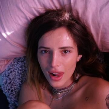 bella-thorne-topless-very-hot-photos-03