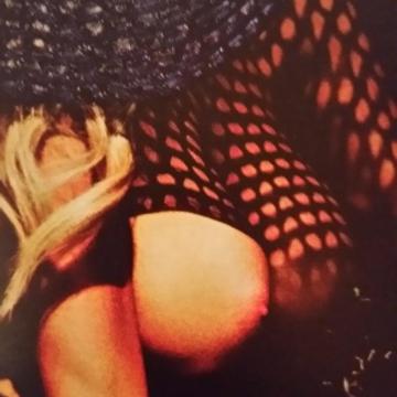 Charlotte McKinney quite inspiring naked big tits