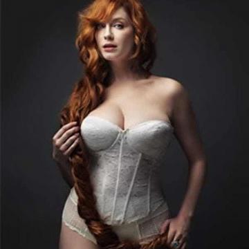 christina-hendrick-big-ass-and-boobs-13