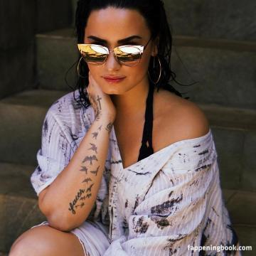 demi-lovato-nude-photo-number-288