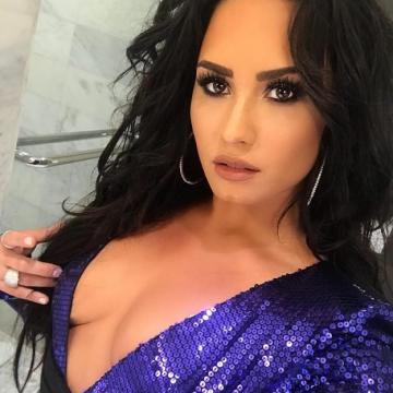 Demi Lovato sexy and topless photos