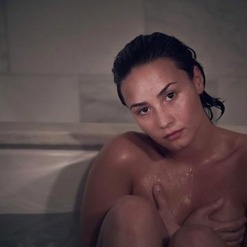 Demi Lovato big tits covered