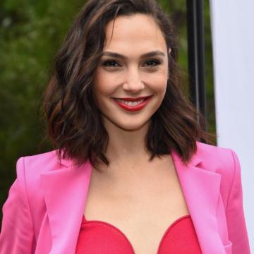 gal-gadot-naked-number-photo-131